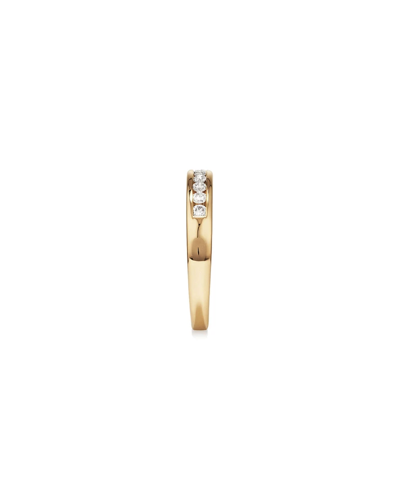 Wedding Ring with 0.25 Carat TW of Diamonds in 18kt Yellow Gold