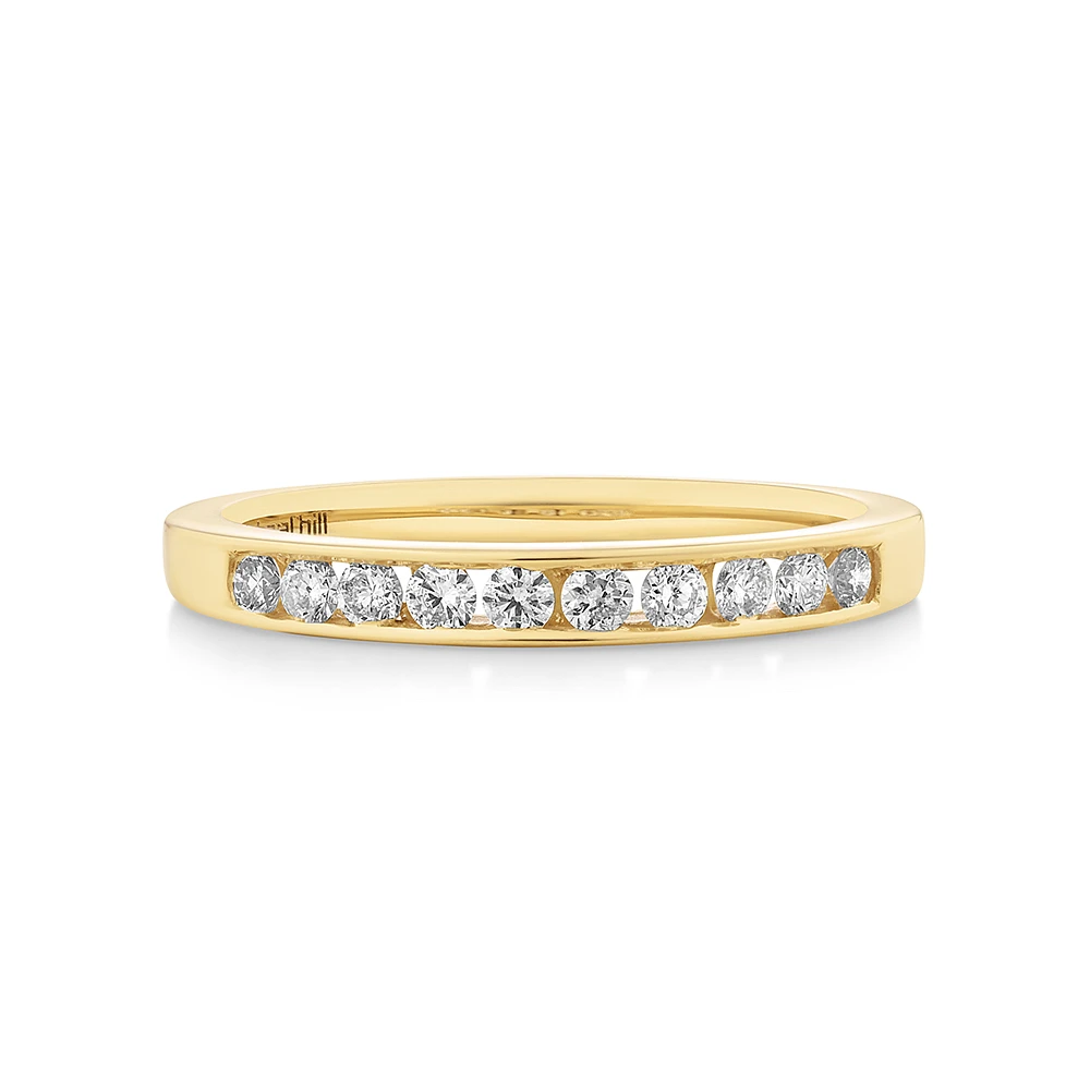 Wedding Ring with 0.25 Carat TW of Diamonds in 18kt Yellow Gold