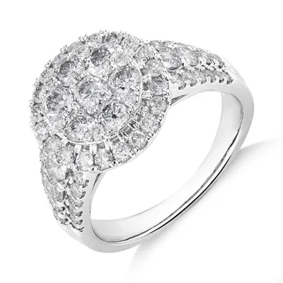 Halo Ring with 2 Carat Of Diamonds 10kt White Gold