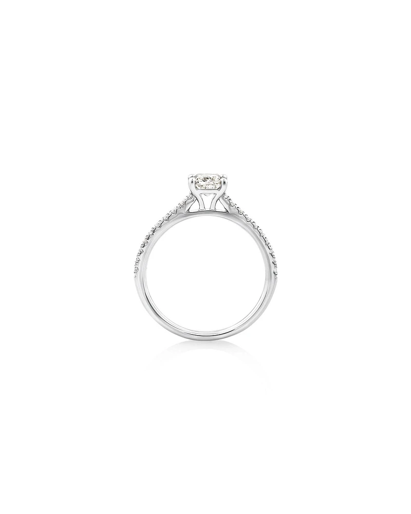 Bague de fiançailles en or blanc 14 K avec diamants totalisant 0,78 ct