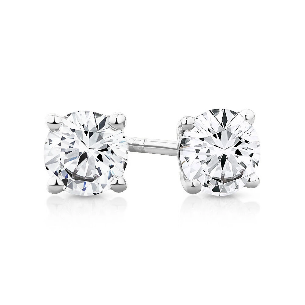 0,75 Carat TW Boucles d'oreilles puces solitaires en or blanc 18kt