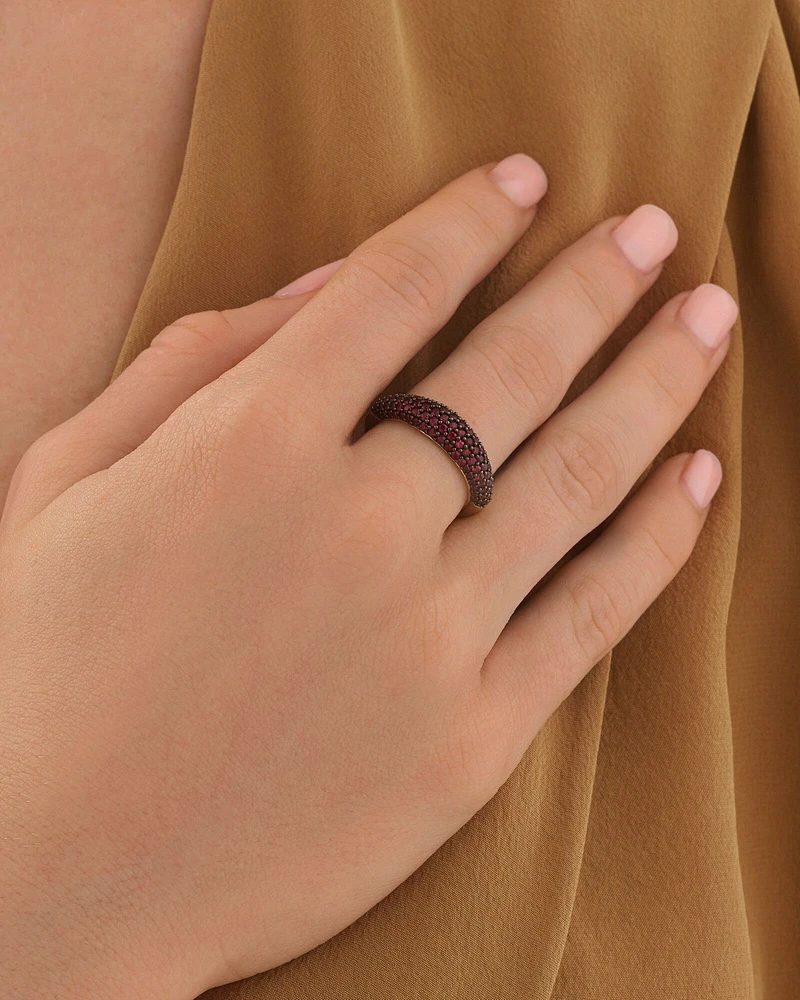 Ring with Ruby in 10kt Yellow Gold