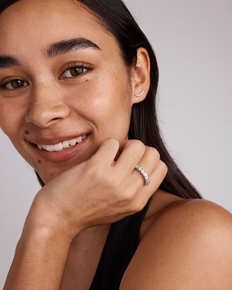 Boucles D'Oreilles Grimpantes Avec Pavé De Zircon Cubique En Pointe Incurvée En Argent Sterling