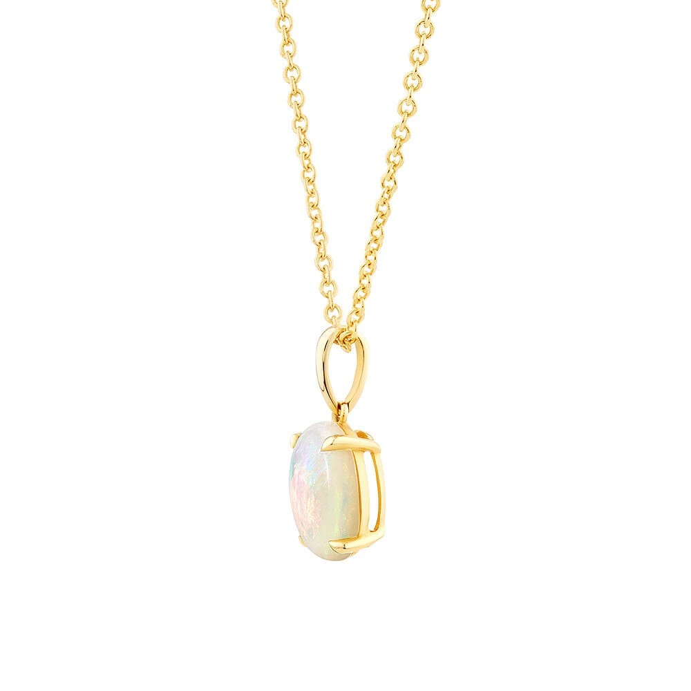 Pendant with Opal in 10kt Yellow Gold