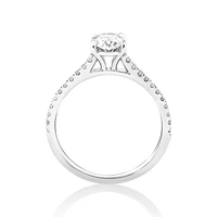 Bague de fiançailles en or blanc 14 K avec solitaire ovale et diamants totalisant 1,12 ct