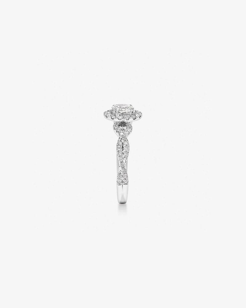 0,75 Carat Poids Total Bague De Fiançailles En Diamant Coupe Ovale Avec Halo Accent Torsadé, En Or Blanc 14 Ct