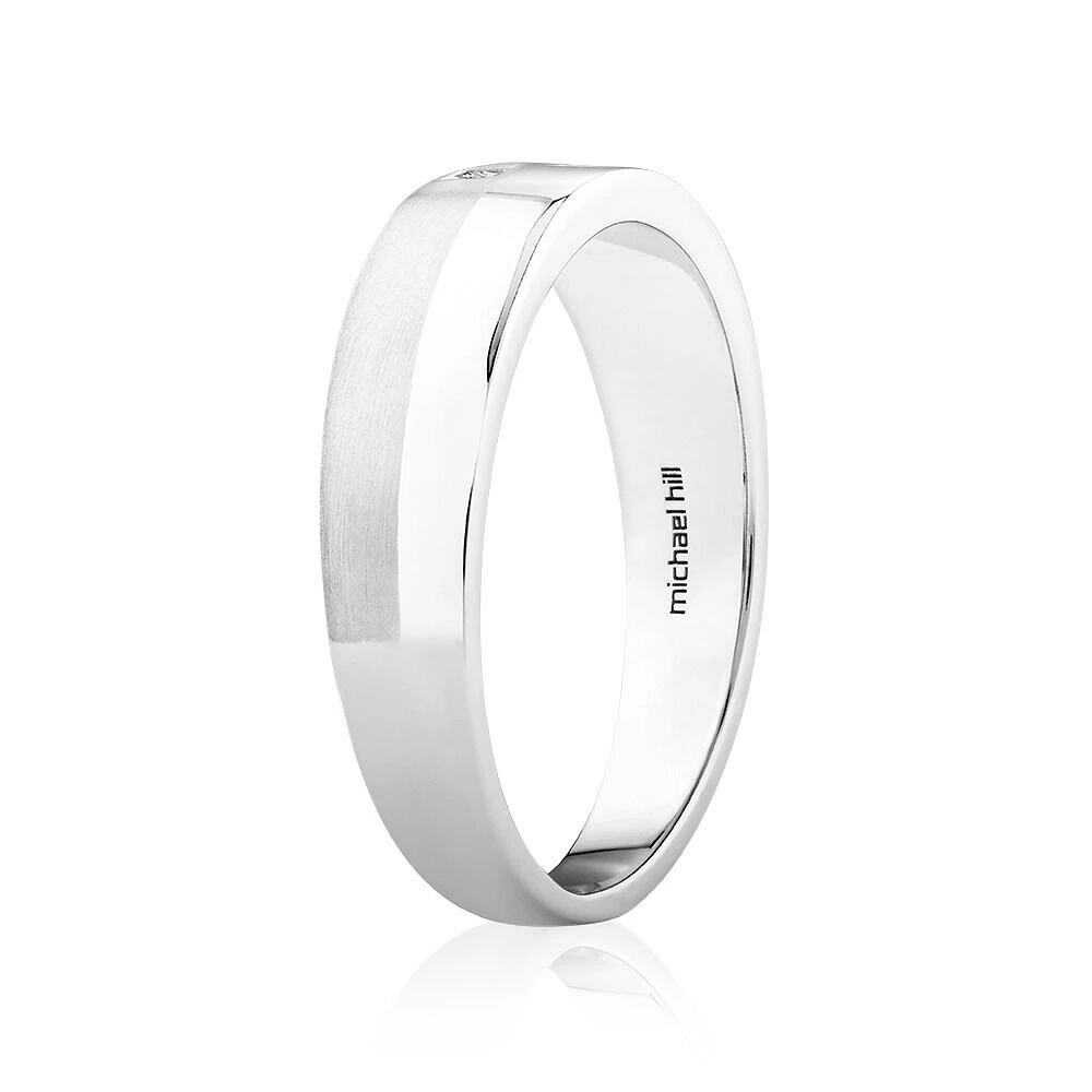 Men's Ring with Diamonds in 10kt White Gold