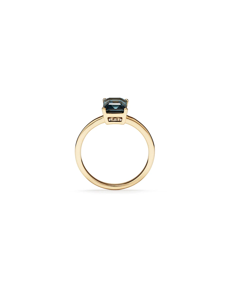 Emerald Cut London Blue Topaz Gemstone Solitaire Ring in 10kt Yellow Gold