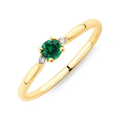 3 Stone Ring with Emerald & Diamonds 10kt Yellow Gold