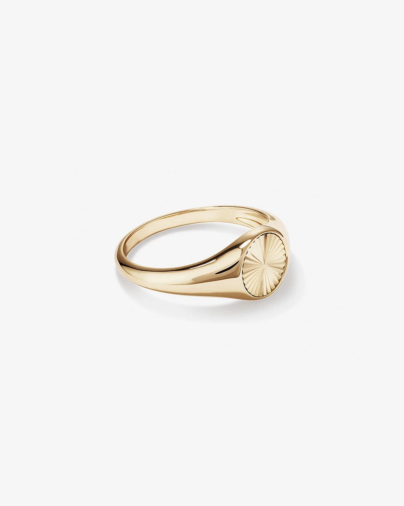 Sunray Round Signet Ring in 10kt Yellow Gold