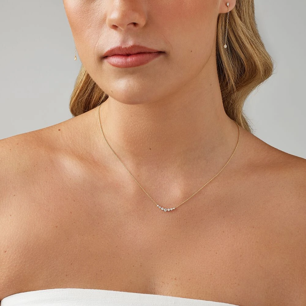 Necklace with 0.25 Carat TW of Diamonds in 18kt Yellow Gold