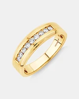 Men's Ring with Carat TW of Diamonds in 10kt Yellow Gold