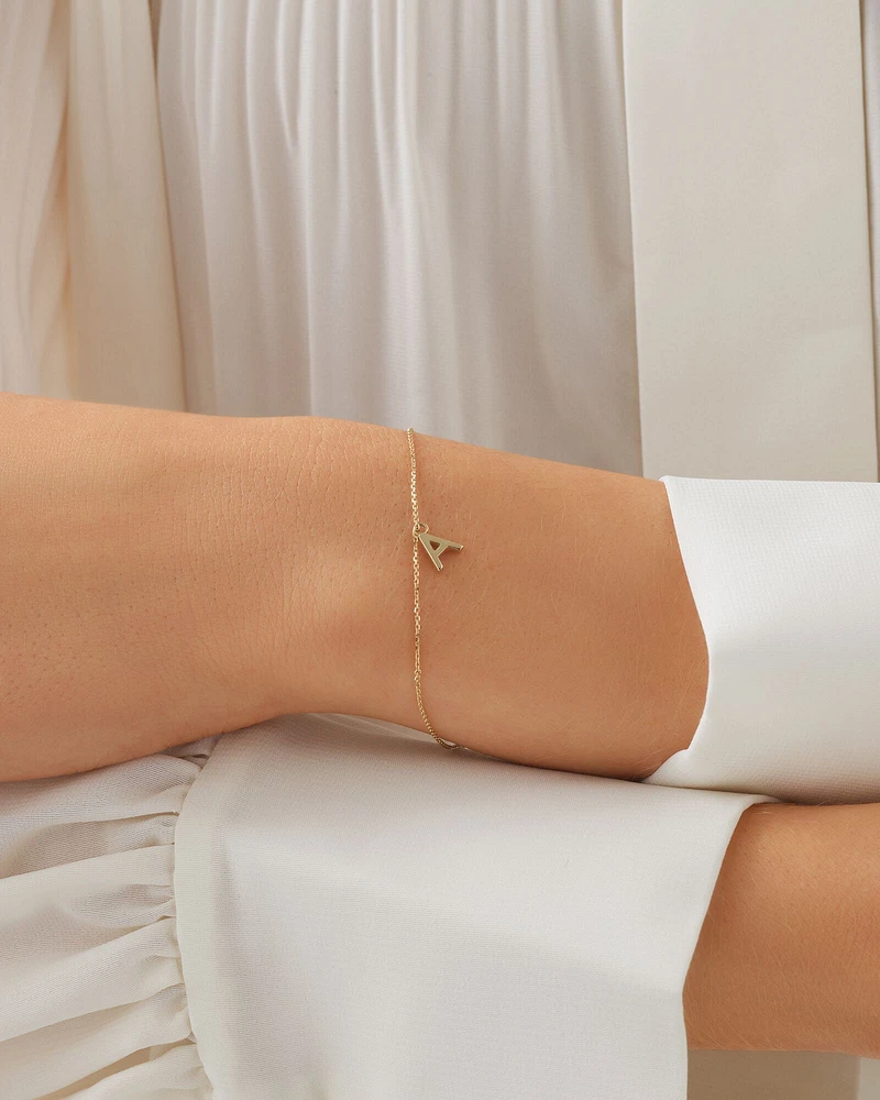 19cm (7.5") C Initial Bracelet in 10kt Yellow Gold