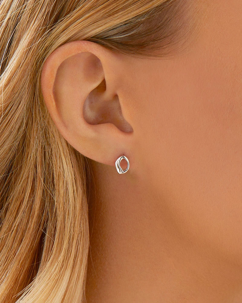 Petits boutons d'oreilles en argent sterling Spirits Bay