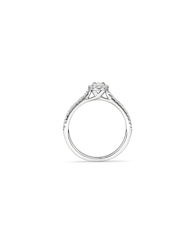 Bague à halo ovale en or blanc 14 K avec diamants totalisant 0,50 ct