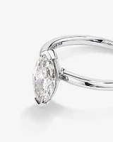 Bague de fiançailles solitaire avec un diamant cultivé en laboratoire de 1,25 carat au total, en or blanc 14 carats.