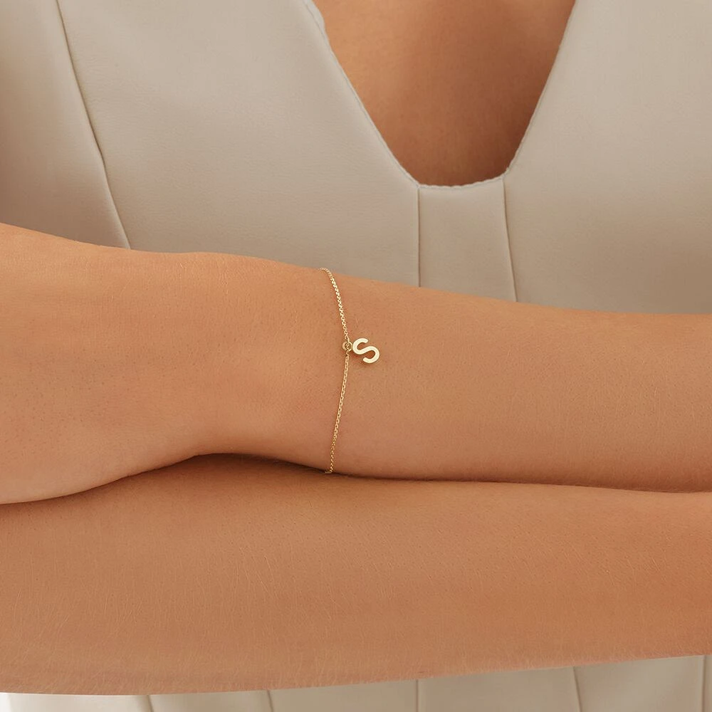 19cm (7.5") C Initial Bracelet in 10kt Yellow Gold