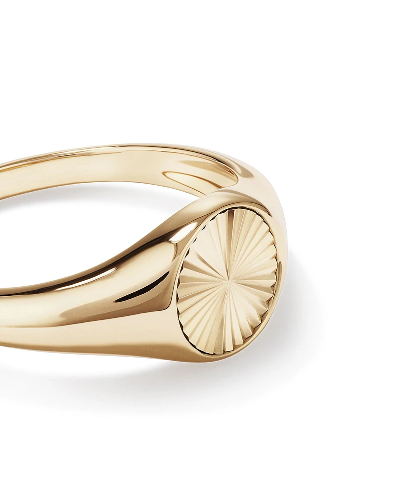 Sunray Round Signet Ring in 10kt Yellow Gold