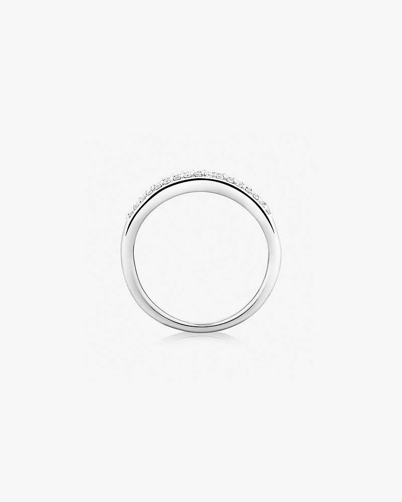 Bague en or blanc 10 K avec rubis et diamants totalisant 0,29 ct