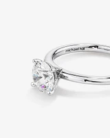 Bague de fiançailles solitaire avec 1,25 carat de diamant cultivé en laboratoire en or blanc 18 carats.