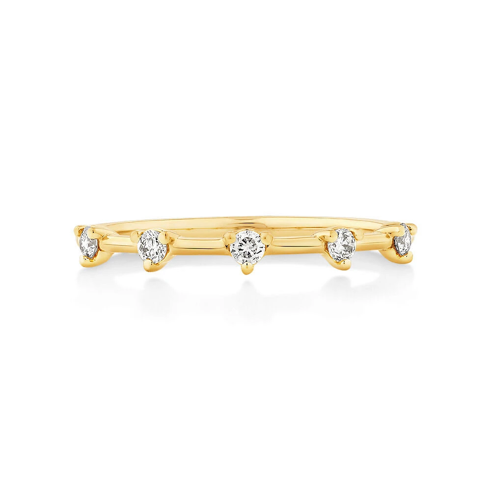 Diamond Studded Ring in 10kt Yellow Gold