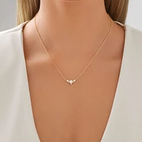 Collier en or jaune 10 K avec opales et diamants