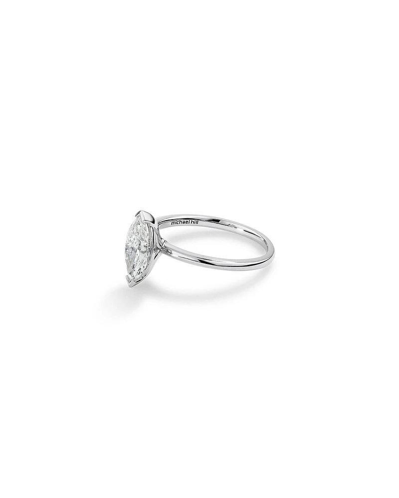 Bague de fiançailles solitaire avec un diamant cultivé en laboratoire de 1,25 carat au total, en or blanc 14 carats.