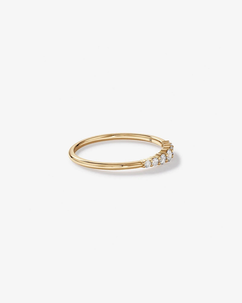 0.20 Carat TW Round Brilliant Graduated Diamond Ring in 10kt Yellow Gold