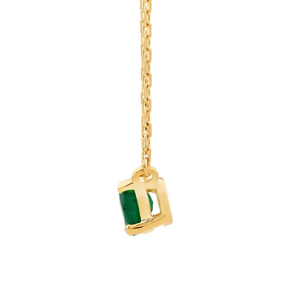 Necklace with Emerald in 10kt Yellow Gold