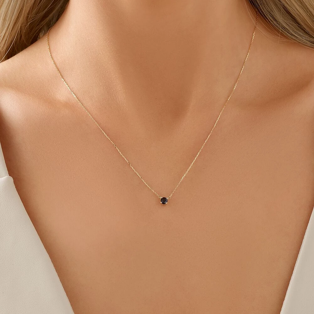 Necklace with Blue Sapphire in 10kt Gold