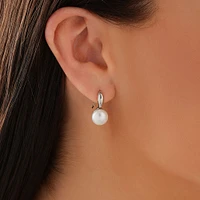 Hook Earrings with Freshwater Pearls in Sterling Silver