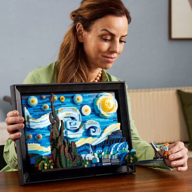 LEGO Ideas Vincent van Gogh - The Starry Night 21333