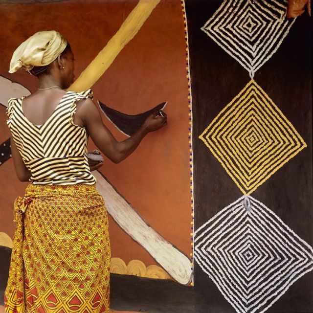 Margaret Courtney-Clarke: The Art of African Women