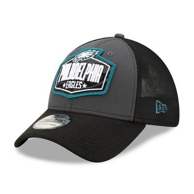 New Era Men's Heather Black Philadelphia Eagles 2020 Salute to Service 39THIRTY Flex Hat