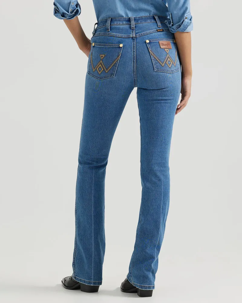 Wrangler® x Yellow Rose by Kendra Scott Mid Rise Boot Cut Wrangler Wreal Medium Blue