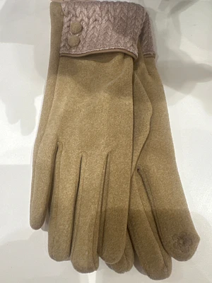 Knit Textured Gloves With Detail In Taupe