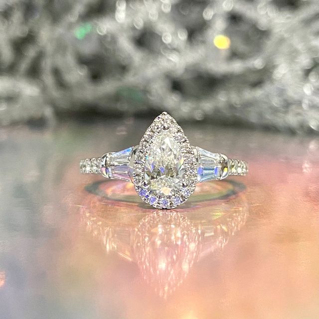 Mallory: 1 carat pear shape engagement ring