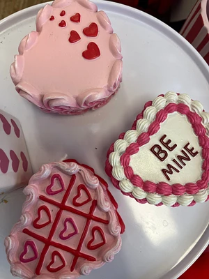 Mini heart cakes