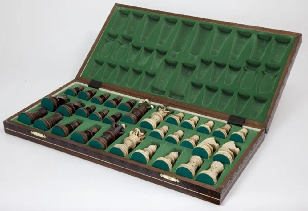 Brown Ambassador, Wooden Chess Set