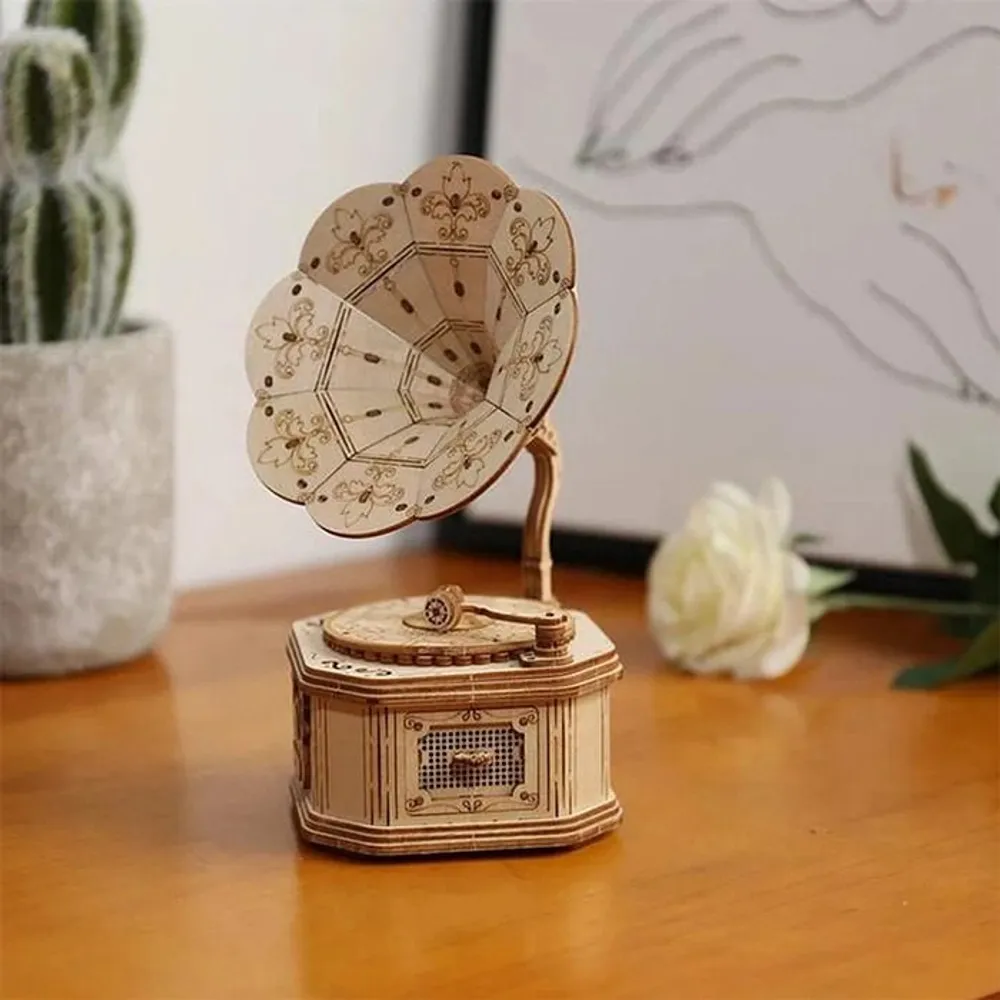 3D Wooden Puzzle – Gramophone