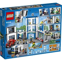 LEGO City: Police Station – 743 pieces