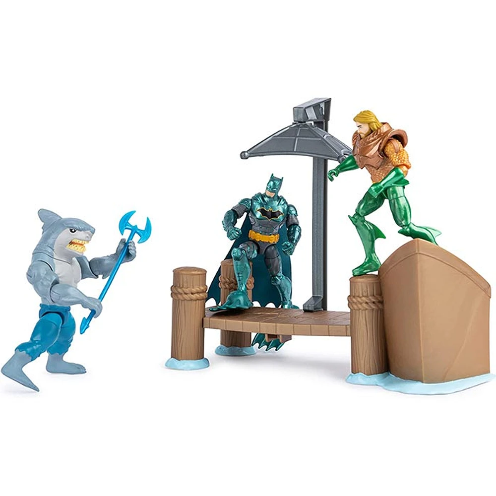 DC Comics, Gotham City Harbor Chaos Playset 4-inch Batman, Aquaman, King Shark Action Figures