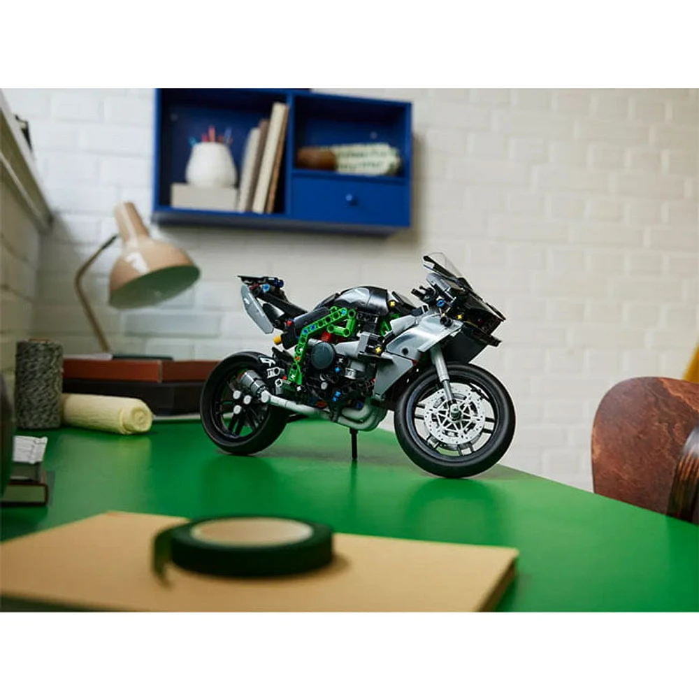 LEGO Technic Kawasaki Ninja H2R Motorcycle – 643 Pieces