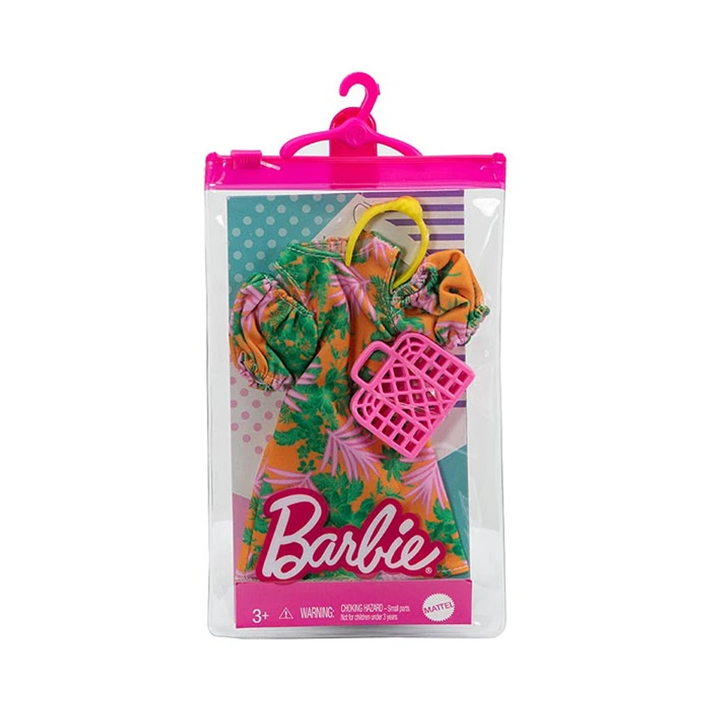 Barbie Fashions Assortment of Doll Clothes – Random Pick