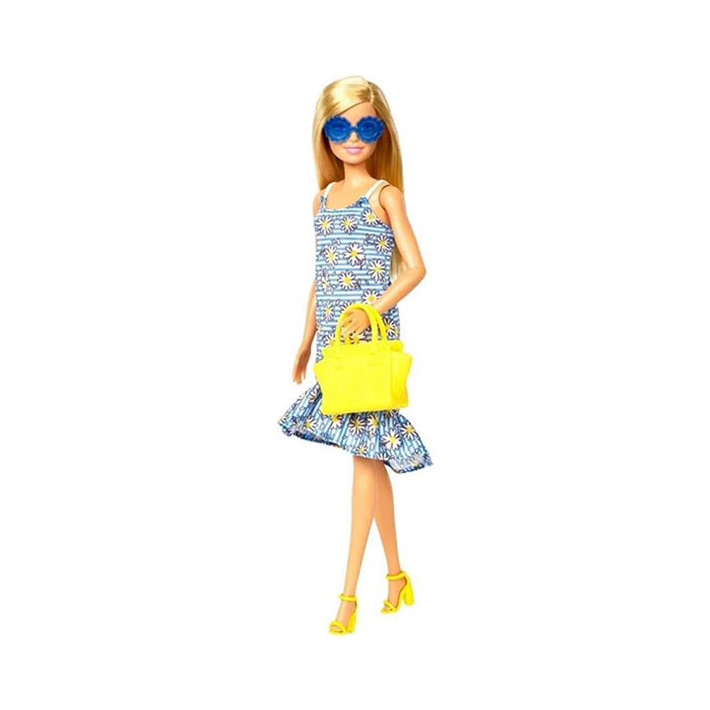 Barbie Doll And Fashion Clothing Set Accessories With 4 Complete Outfits