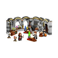 LEGO Harry Potter Hogwarts Castle Potions Class – 397 Pieces