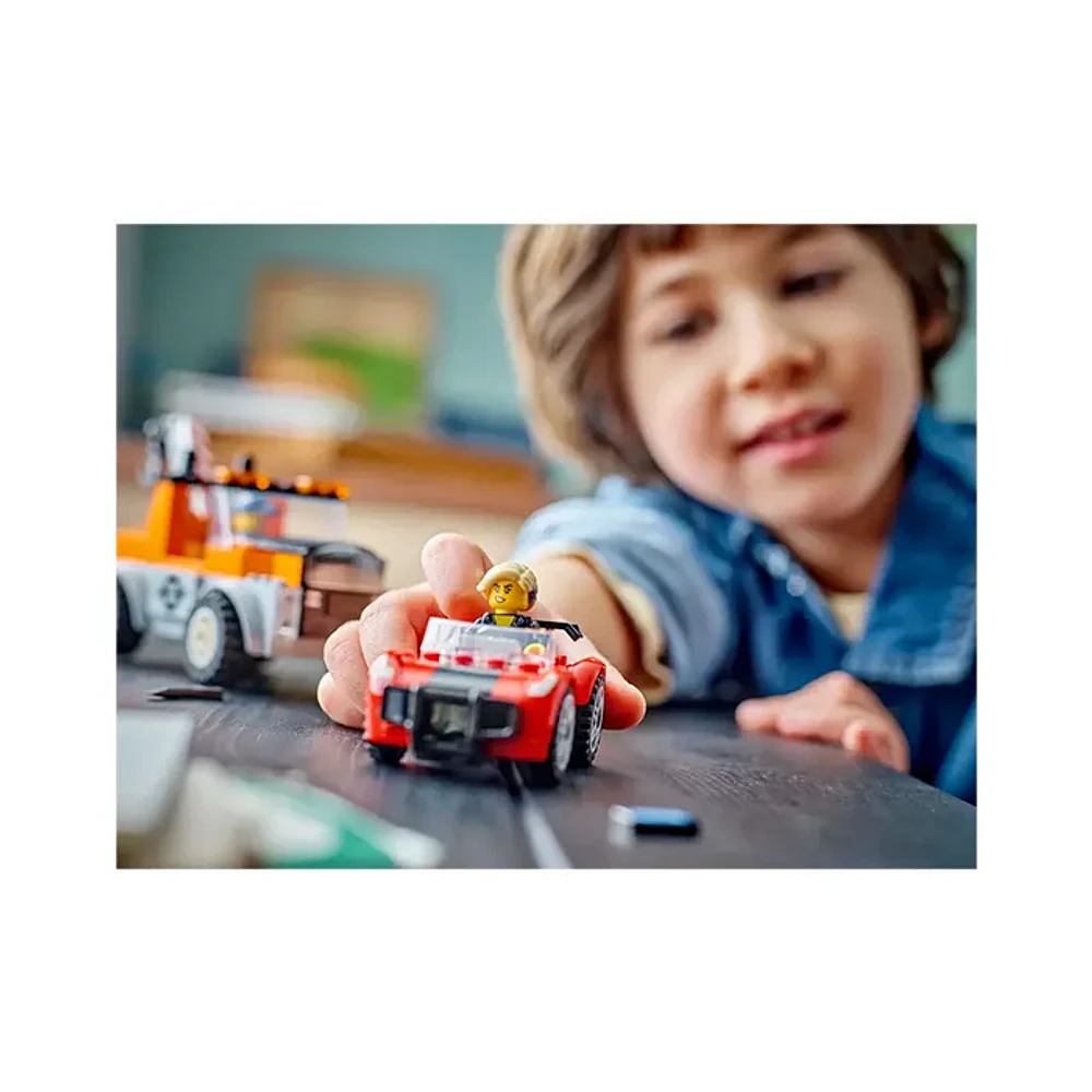 LEGO City Tow Truck and Sports Car Repair – 101 Pieces