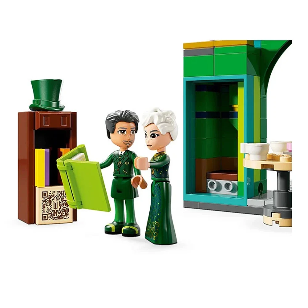 LEGO Wicked Welcome to Emerald City 945 Pieces