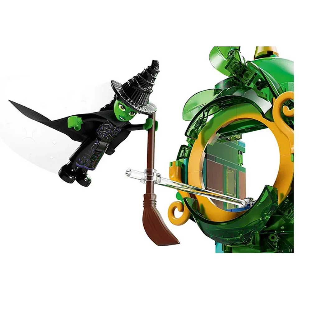 LEGO Wicked Welcome to Emerald City 945 Pieces