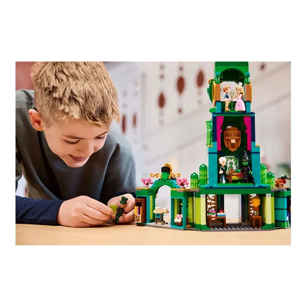 LEGO Wicked Welcome to Emerald City 945 Pieces